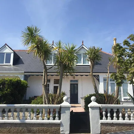 Trewinda Lodge-2